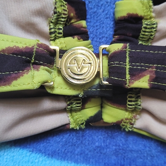 Victoria Secret bikini - Picture 2 of 4